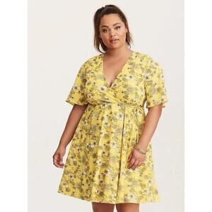 Torrid Floral Print Georgette Wrap Dress Floral Yellow Plus Sz 22 V Neck Romanti